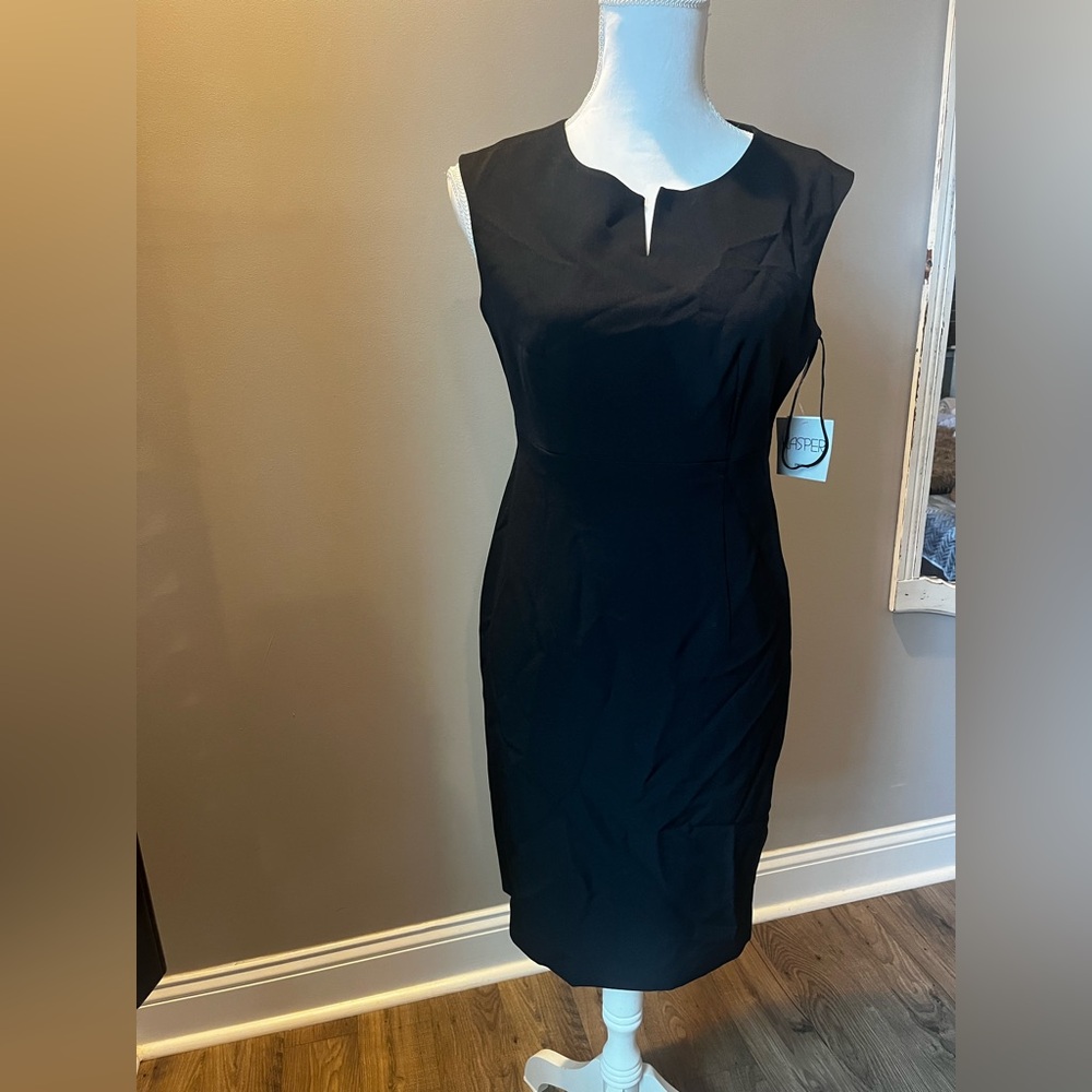 Kasper Petite Stretch Crepe V-Neck Sleeveless Sheath Dress